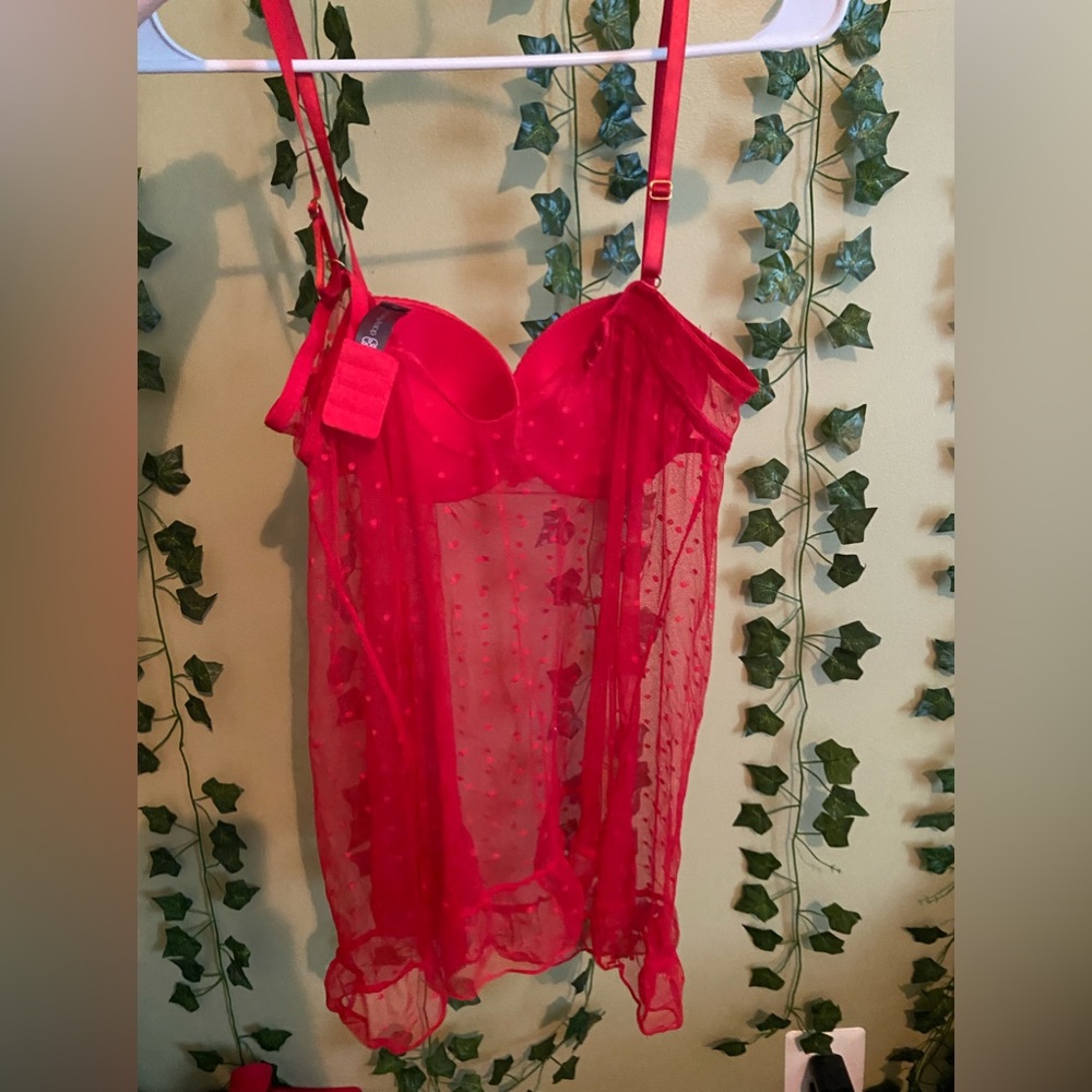 Bra size 36C Red Daisy Fuentes lingerie